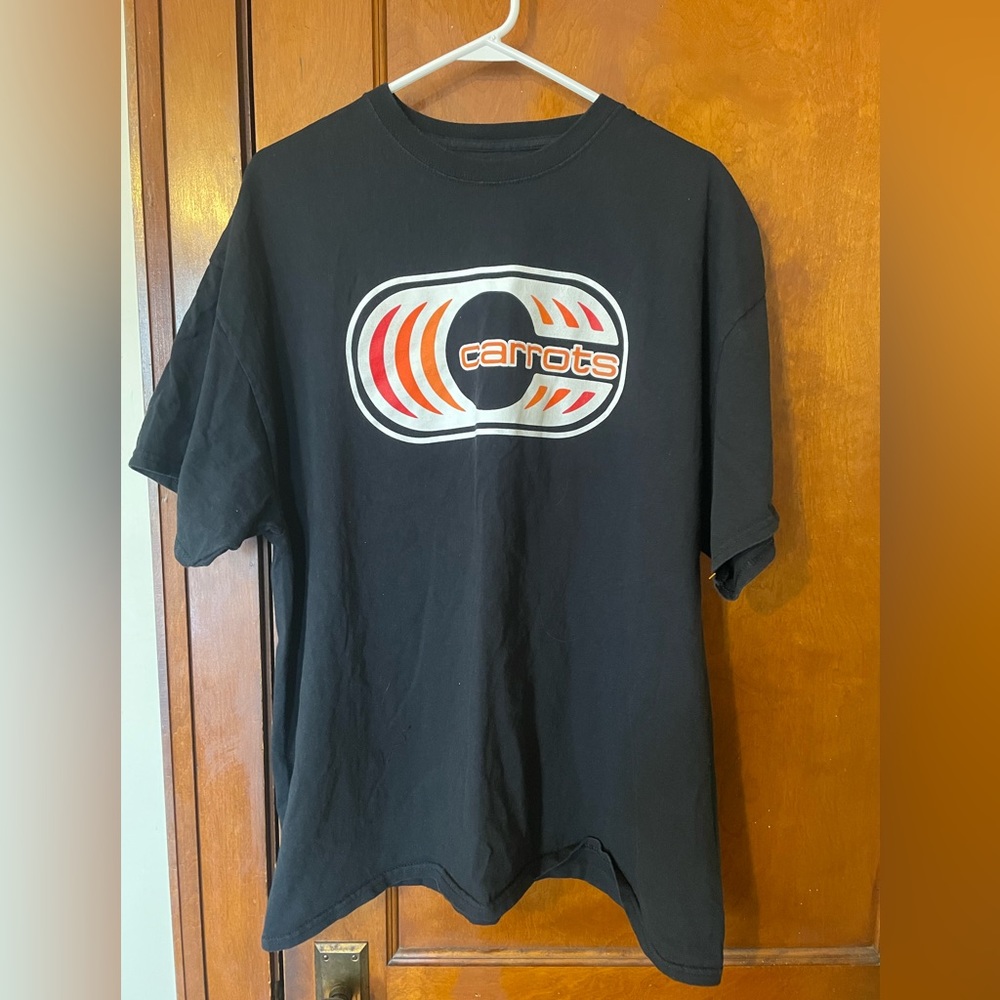 Carrots brand graphic t shirt